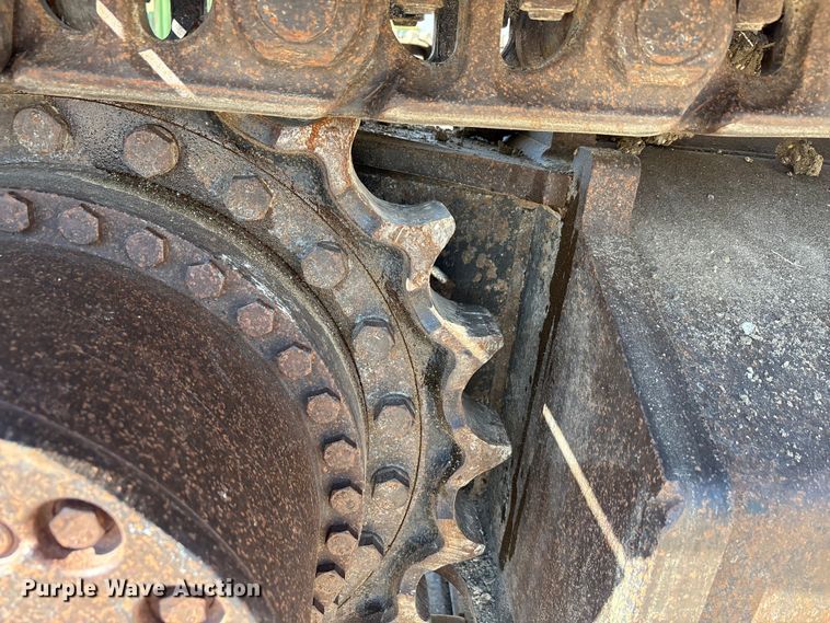 image for item EA7568 2017 John Deere 350G LC excavator