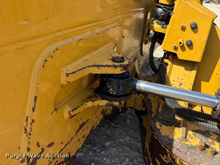 image for item EA7569 2019 Caterpillar D5K2 LGP dozer