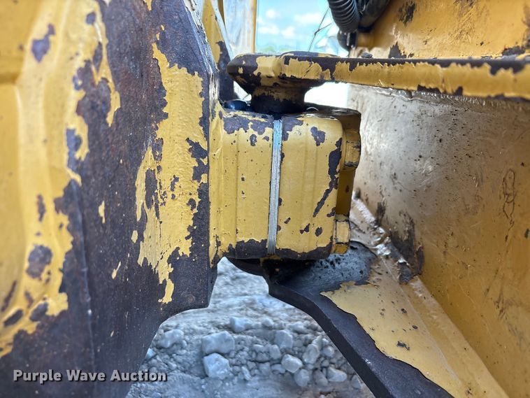 image for item EA7569 2019 Caterpillar D5K2 LGP dozer