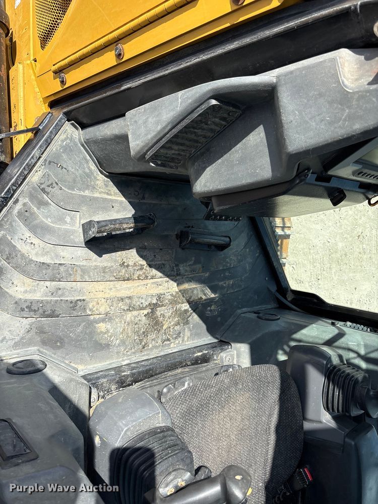 image for item EA7569 2019 Caterpillar D5K2 LGP dozer