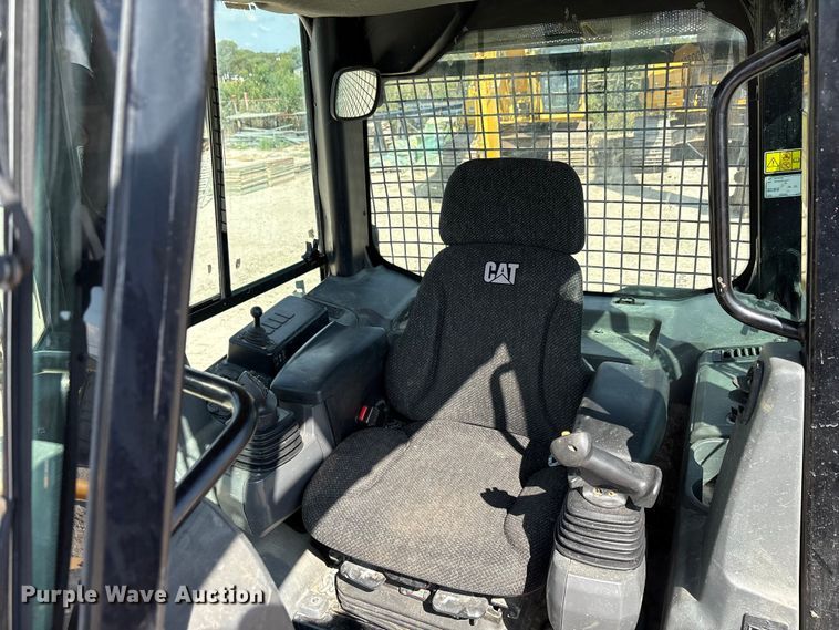 image for item EA7569 2019 Caterpillar D5K2 LGP dozer