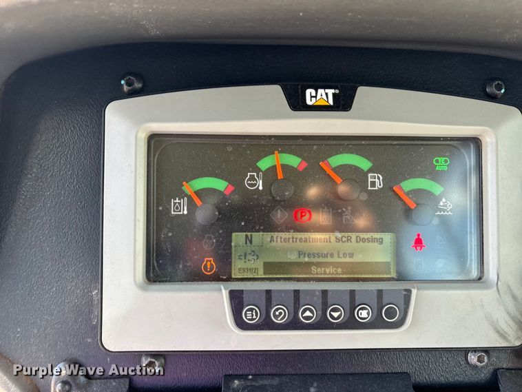 image for item EA7569 2019 Caterpillar D5K2 LGP dozer