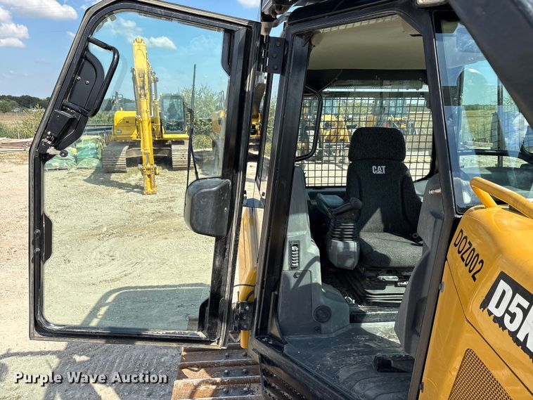 image for item EA7569 2019 Caterpillar D5K2 LGP dozer