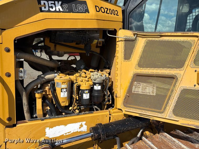 image for item EA7569 2019 Caterpillar D5K2 LGP dozer