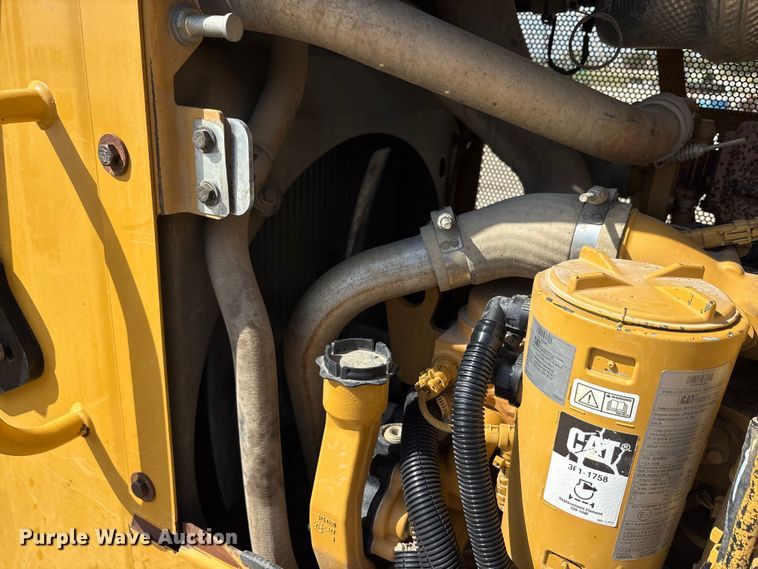 image for item EA7569 2019 Caterpillar D5K2 LGP dozer