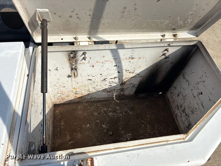 image for item EA7570 2016 Freightliner 114SD crane truck