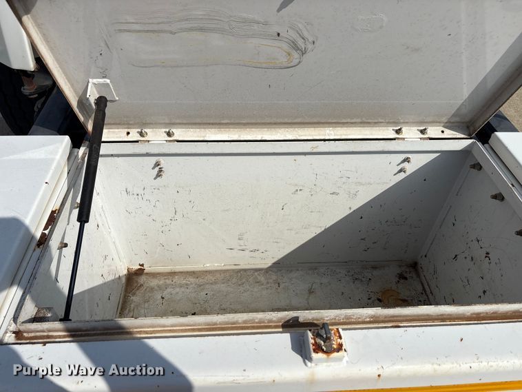 image for item EA7570 2016 Freightliner 114SD crane truck