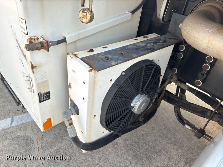 image for item EA7570 2016 Freightliner 114SD crane truck