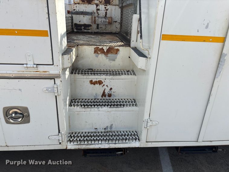 image for item EA7570 2016 Freightliner 114SD crane truck