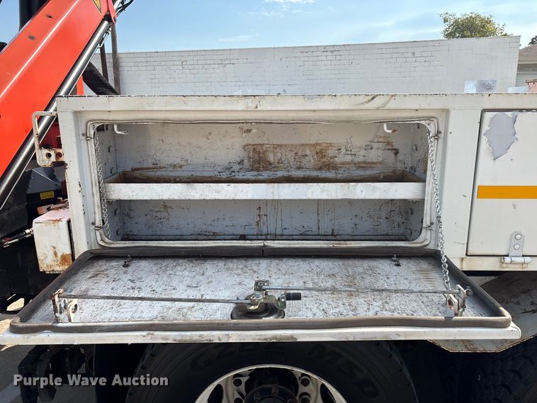 image for item EA7570 2016 Freightliner 114SD crane truck