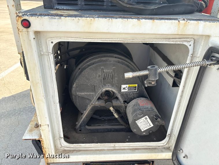 image for item EA7570 2016 Freightliner 114SD crane truck