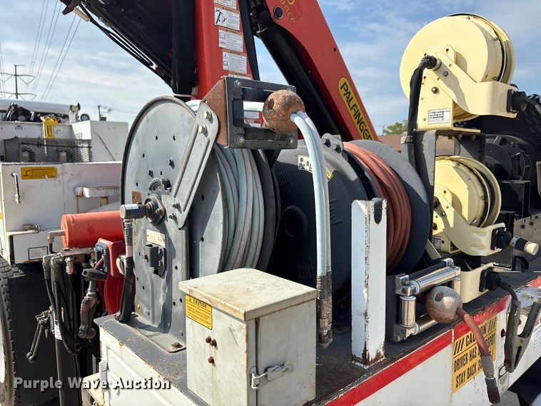 image for item EA7570 2016 Freightliner 114SD crane truck