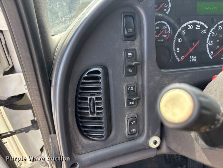 image for item EA7570 2016 Freightliner 114SD crane truck