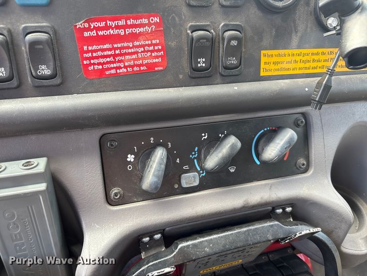 image for item EA7570 2016 Freightliner 114SD crane truck