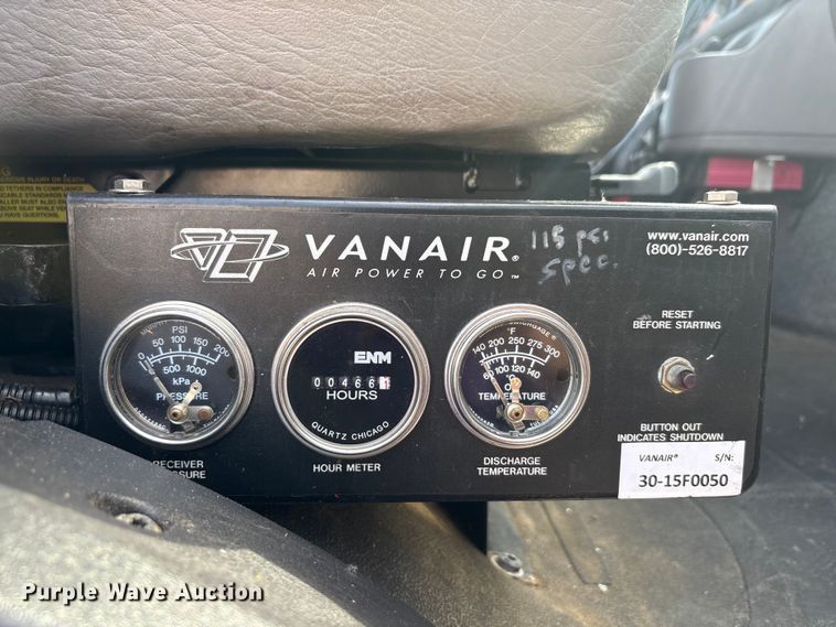 image for item EA7570 2016 Freightliner 114SD crane truck