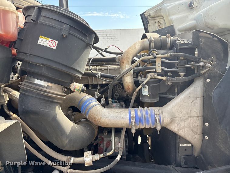 image for item EA7570 2016 Freightliner 114SD crane truck