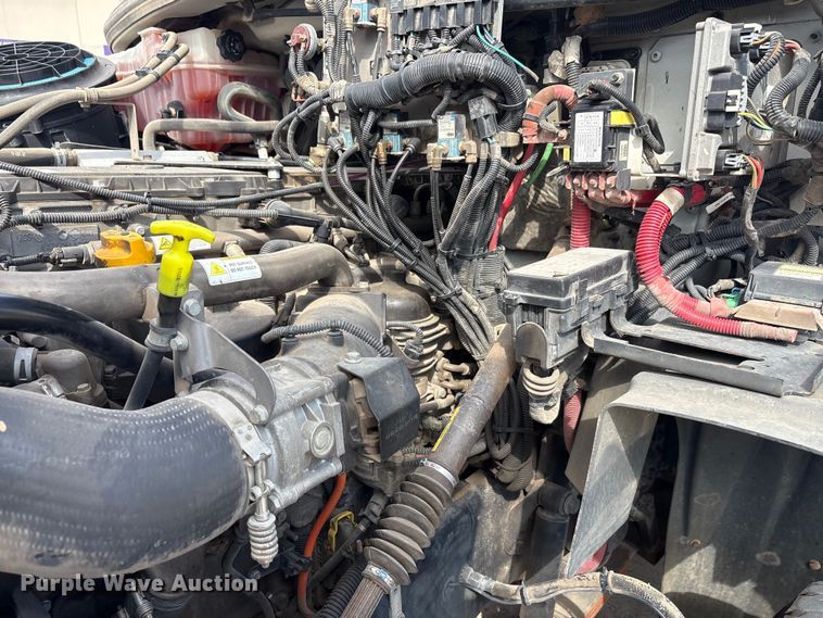 image for item EA7570 2016 Freightliner 114SD crane truck