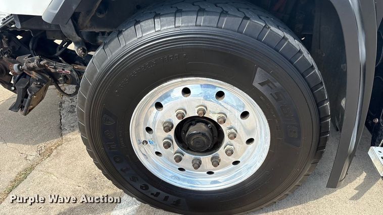 image for item EA7570 2016 Freightliner 114SD crane truck