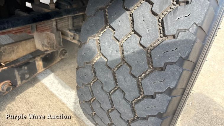 image for item EA7570 2016 Freightliner 114SD crane truck