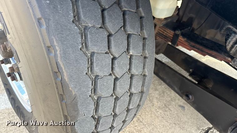 image for item EA7570 2016 Freightliner 114SD crane truck