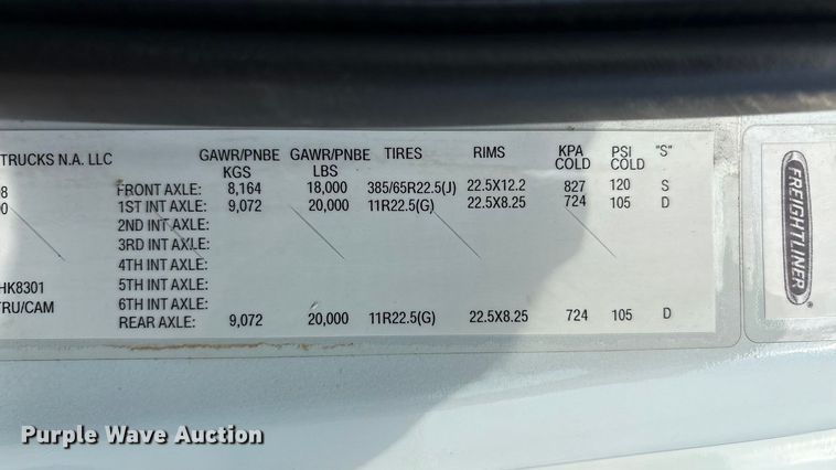 image for item EA7570 2016 Freightliner 114SD crane truck