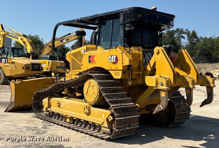 image for item EA7585 2022 Caterpillar D6 LGP dozer