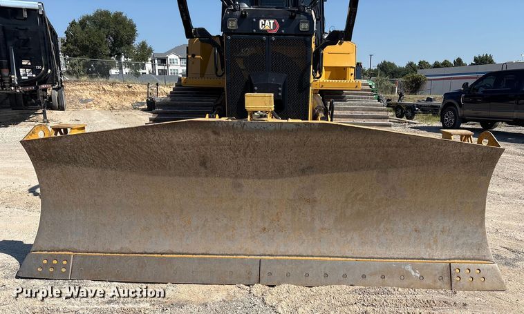 image for item EA7585 2022 Caterpillar D6 LGP dozer