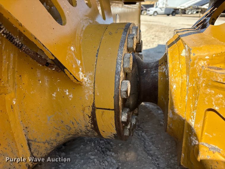 image for item EA7585 2022 Caterpillar D6 LGP dozer