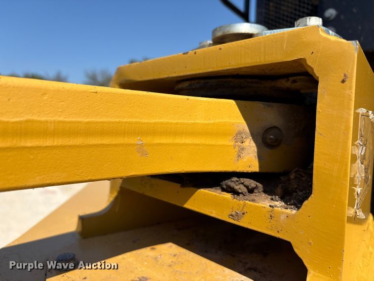 image for item EA7585 2022 Caterpillar D6 LGP dozer