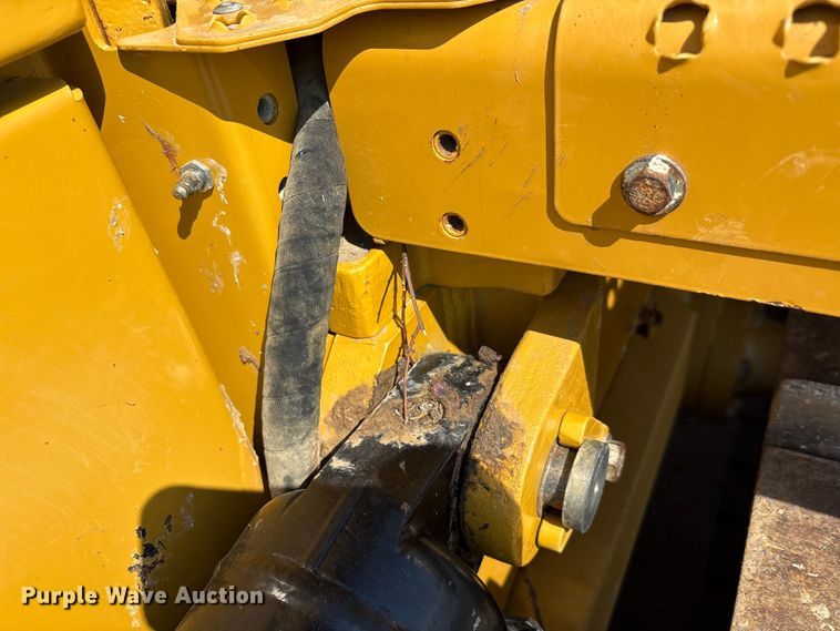image for item EA7585 2022 Caterpillar D6 LGP dozer