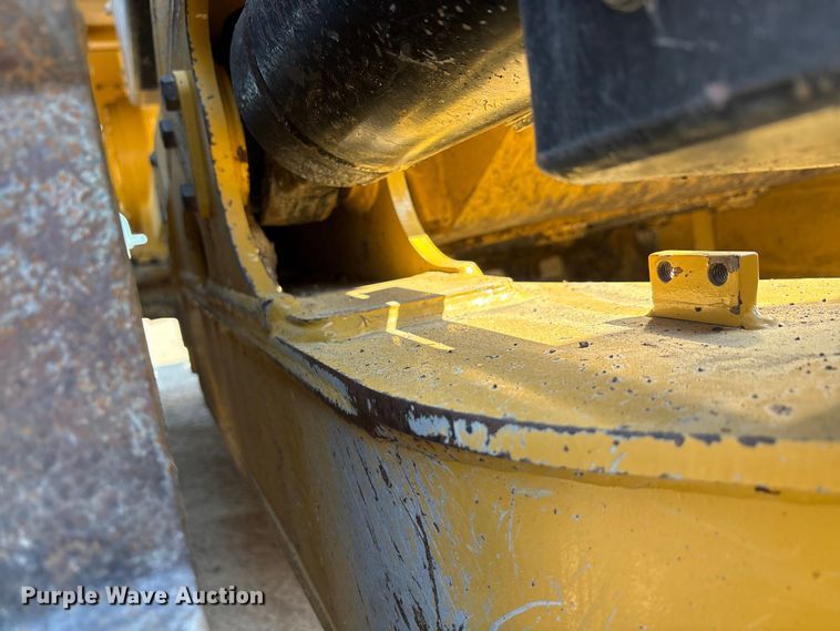 image for item EA7585 2022 Caterpillar D6 LGP dozer