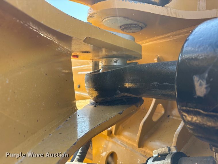 image for item EA7585 2022 Caterpillar D6 LGP dozer