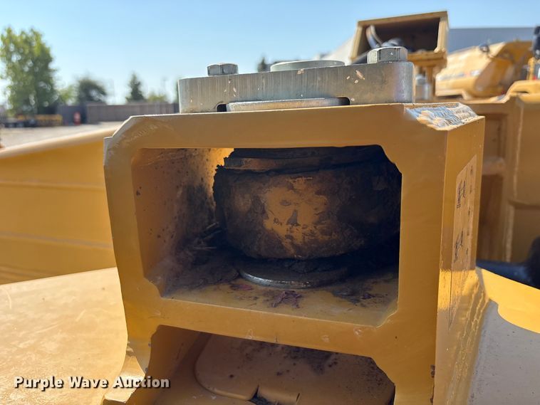image for item EA7585 2022 Caterpillar D6 LGP dozer