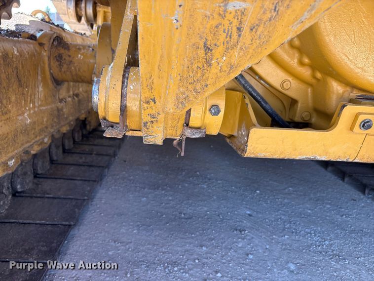 image for item EA7585 2022 Caterpillar D6 LGP dozer