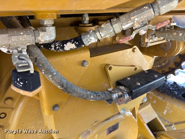 image for item EA7585 2022 Caterpillar D6 LGP dozer