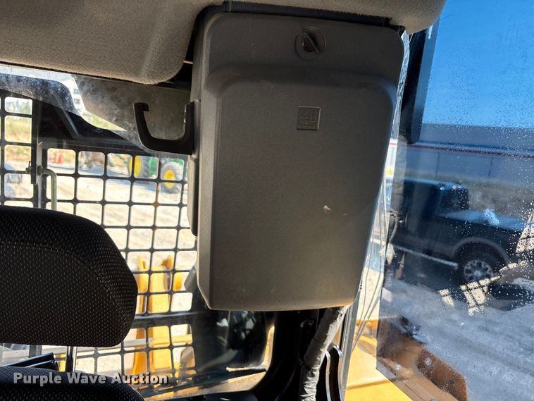 image for item EA7585 2022 Caterpillar D6 LGP dozer