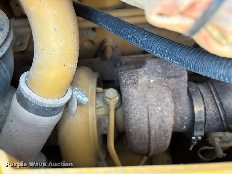 image for item EA7585 2022 Caterpillar D6 LGP dozer