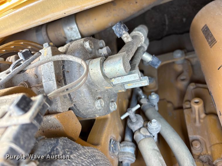 image for item EA7585 2022 Caterpillar D6 LGP dozer