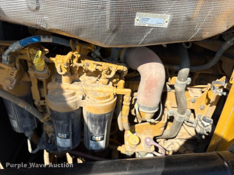 image for item EA7585 2022 Caterpillar D6 LGP dozer