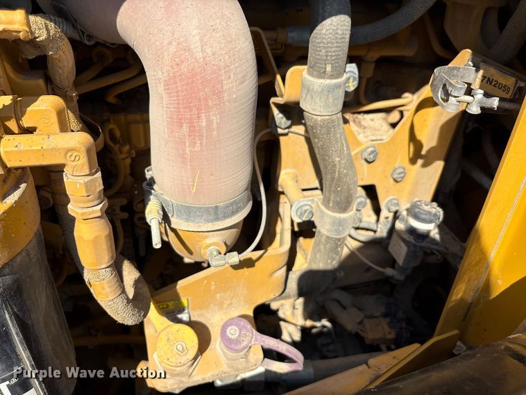 image for item EA7585 2022 Caterpillar D6 LGP dozer