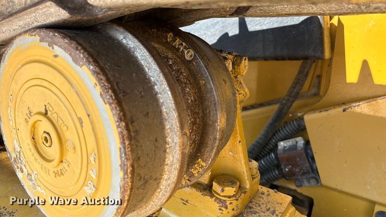 image for item EA7585 2022 Caterpillar D6 LGP dozer