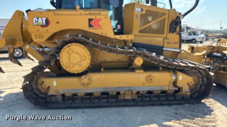 image for item EA7585 2022 Caterpillar D6 LGP dozer