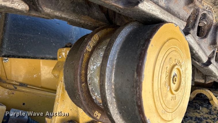 image for item EA7585 2022 Caterpillar D6 LGP dozer