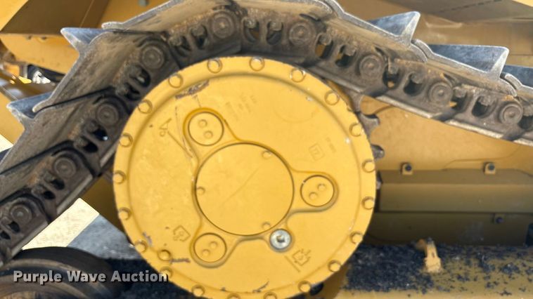 image for item EA7585 2022 Caterpillar D6 LGP dozer