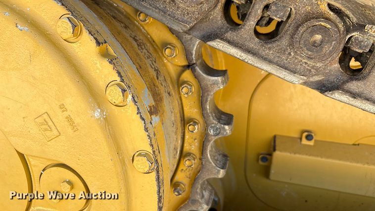 image for item EA7585 2022 Caterpillar D6 LGP dozer