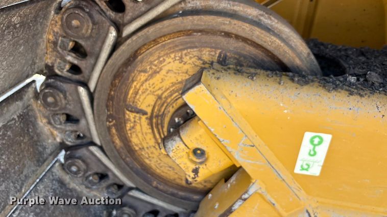 image for item EA7585 2022 Caterpillar D6 LGP dozer