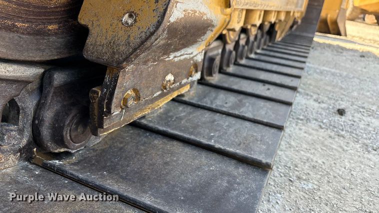 image for item EA7585 2022 Caterpillar D6 LGP dozer