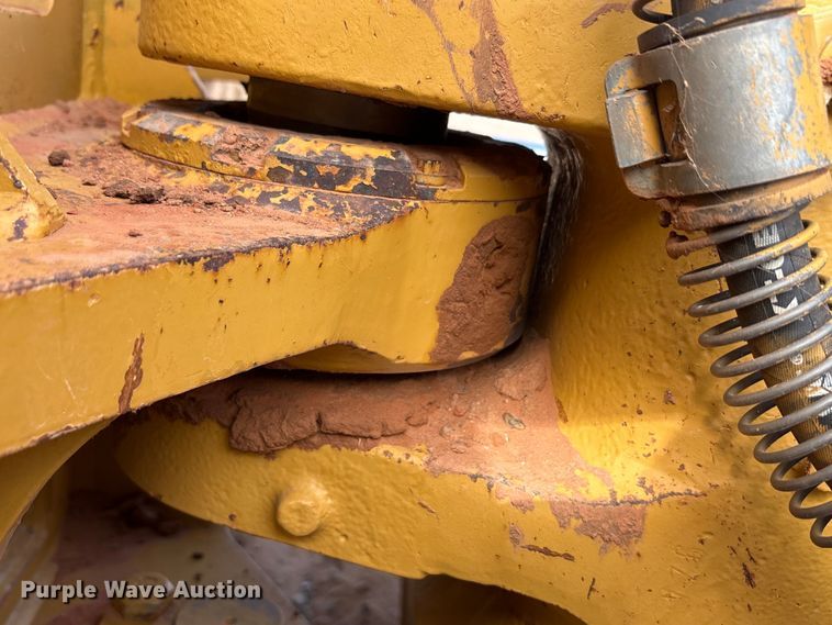 image for item EA7586 2012 Caterpillar D6K XL dozer