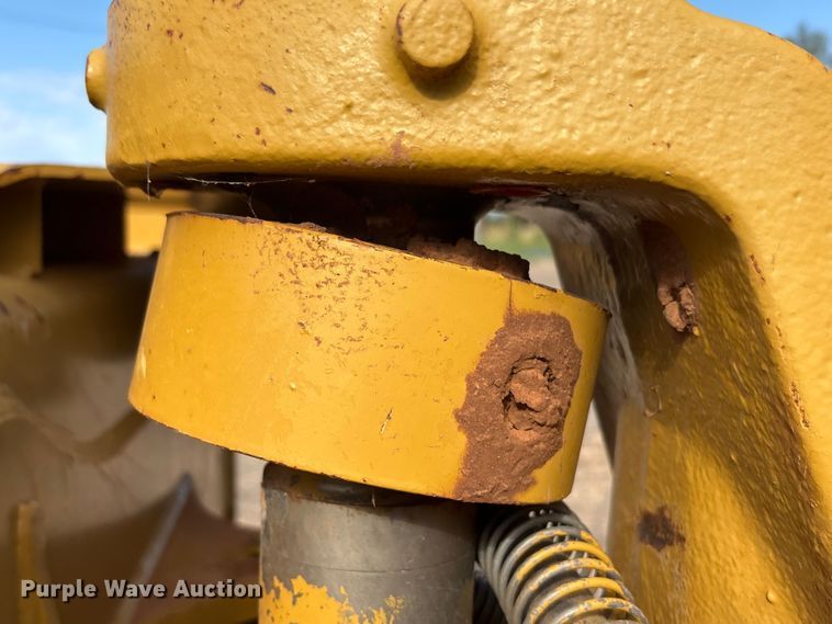 image for item EA7586 2012 Caterpillar D6K XL dozer