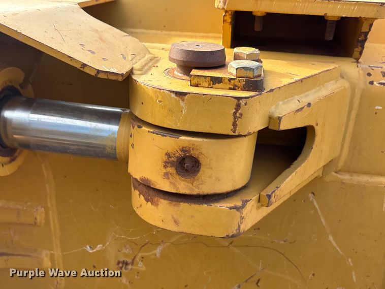 image for item EA7586 2012 Caterpillar D6K XL dozer